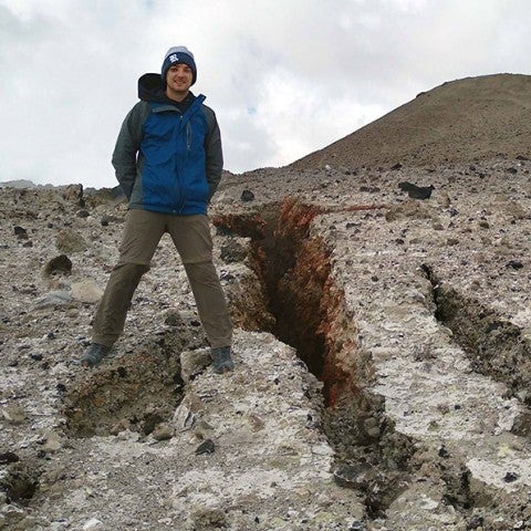 Chilean volcano_crevass in ash
